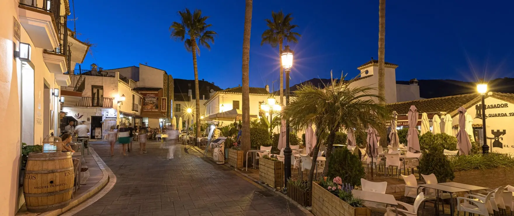 Benahavis village apartment walking distance restaurants Benahavis Centre