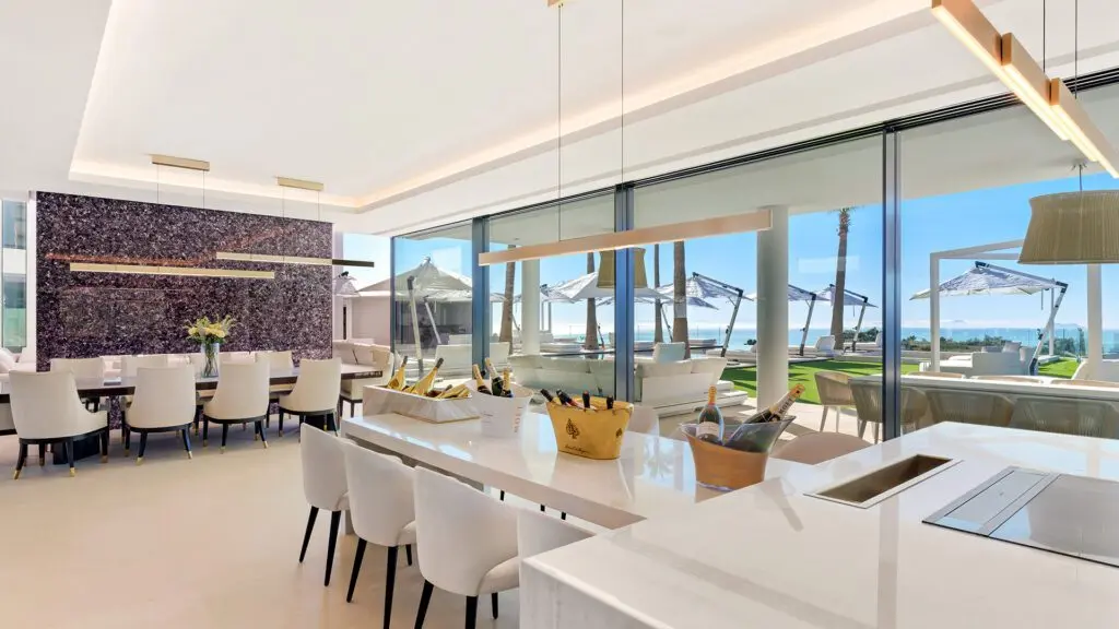 Villa Enso Dining Area"