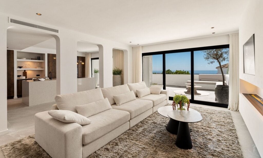 3 Bedroom Duplex in Las Colinas de Marbella