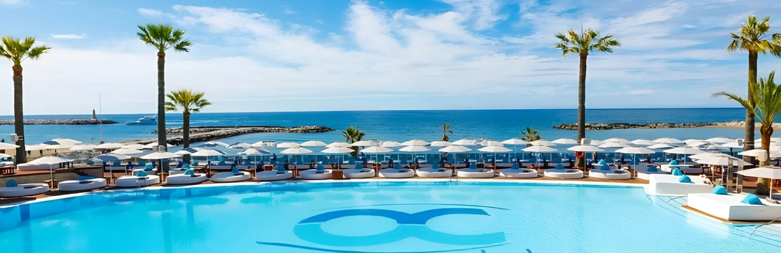 Beach clubs near Benahavís with Mediterranean sea views and luxury coastal lifestyle