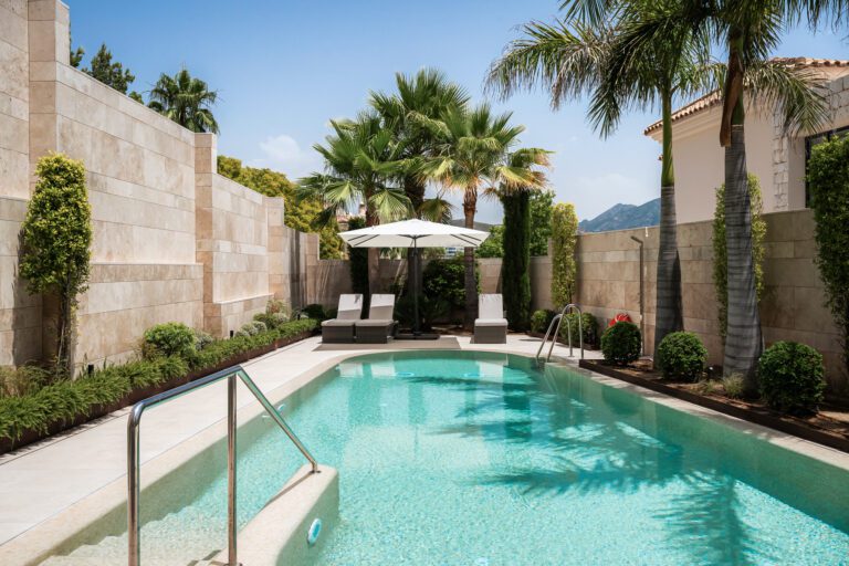 Luxury Apartment in La Quinta with Sea Views