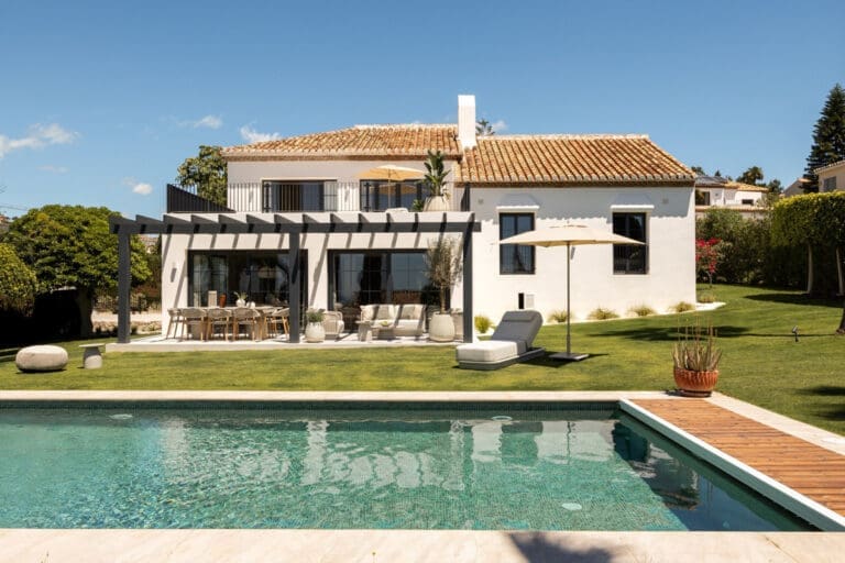 Renovated 4 Bedroom Villa For Sale in El Paraiso Alto Benahavis