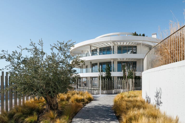 Luxury 3 Bedroom Apartment For Sale in Alborada Benahavis