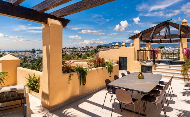 Luxury 3 Bedroom Penthouse For Sale in Atalaya Estepona
