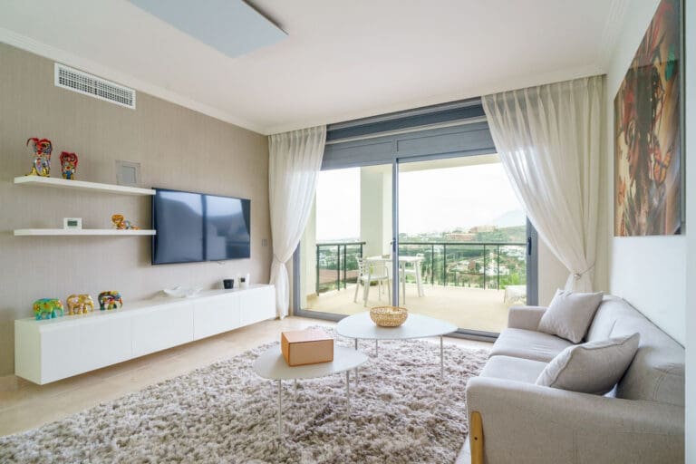 Elegant 2 Bedroom Apartment For Sale in Los Flamingos Benahavis