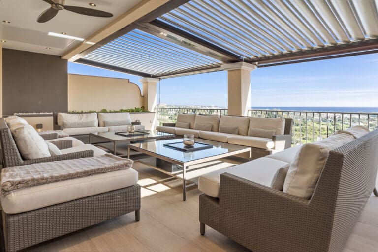 Prime 4 Bedroom Penthouse For Sale in Los Almendros Benahavis
