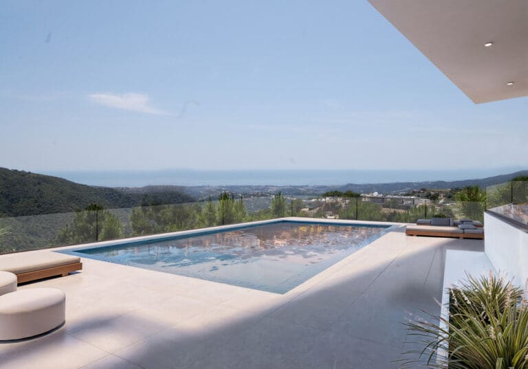 Contemporary 4 Bedroom Villa For Sale in Monte Mayor Benahavis