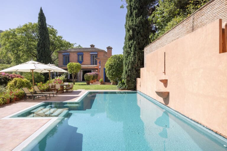 Private 6 Bedroom Villa For Sale in Benahavis Village