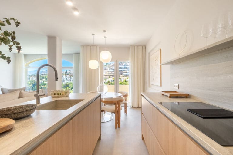 Renovated 3 Bedroom Duplex For Sale in La Quinta Benahavis