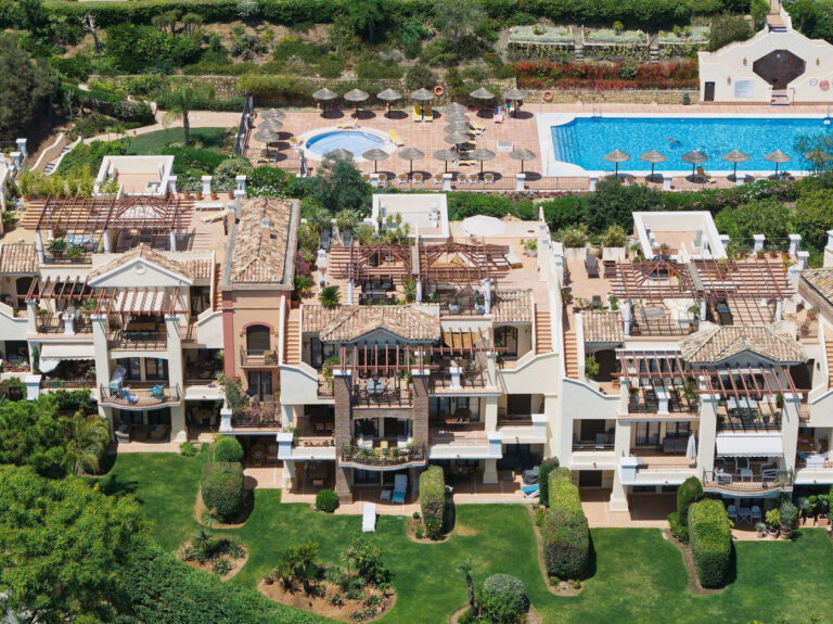 Renovated 3 Bedroom Penthouse For Sale in Los Arqueros Benahavis
