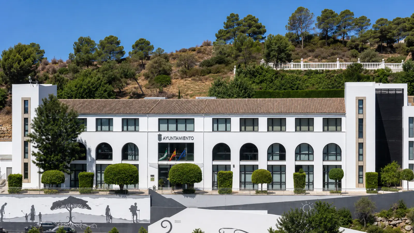 Municipal Sports Facilities in Benahavís: Resident Guide 3 Benahavís Town Hall and municipal offices on Avenida de Andalucía