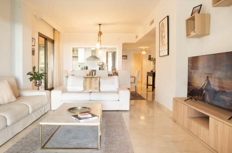 Prime 3 Bedroom Apartment For Sale in La Alqueria Benahavis