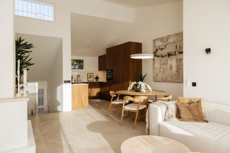 Renovated 2 Bedroom Townhouse For Sale in Atalaya Estepona