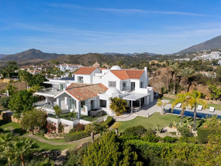 Exceptional 9 Bedroom Villa For Sale in Los Almendros Benahavis