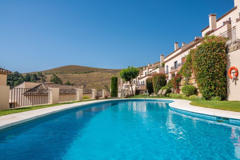 Spacious 4 Bedroom Townhouse For Sale in Benahavis Village
