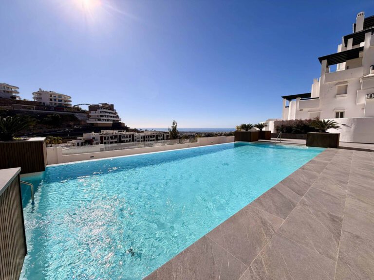Elegant 3 Bedroom Apartment For Sale in Alborada Benahavis