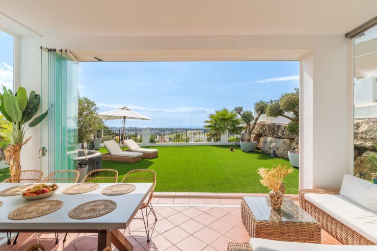 3 Bed Ground Floor Apartment For Sale, El Paraiso Alto Benahavis