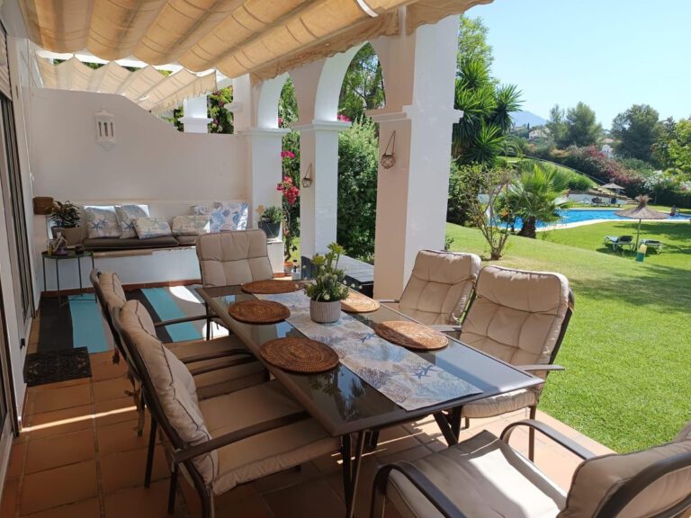 Turnkey 2 Bedroom Apartment For Sale in La Quinta Benahavis