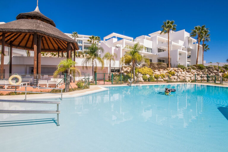Luxury 3 Bedroom Penthouse For Sale in La Alqueria Benahavis