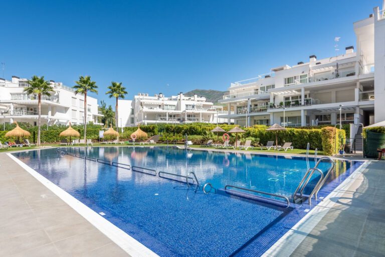 Luxury 3 Bedroom Ground Floor Apartment For Sale in Benahavis Village