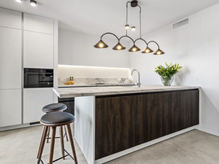 Renovated 2 Bedroom Apartment For Sale in Los Arqueros Benahavis