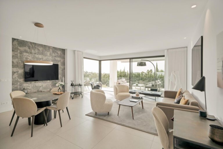 Luxury 2 Bedroom Apartment For Sale in Alborada Benahavis