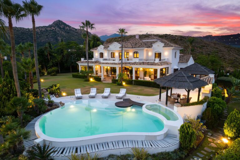 Renovated 5 Bedroom Villa For Sale in Marbella Club Golf Resort Benahavis