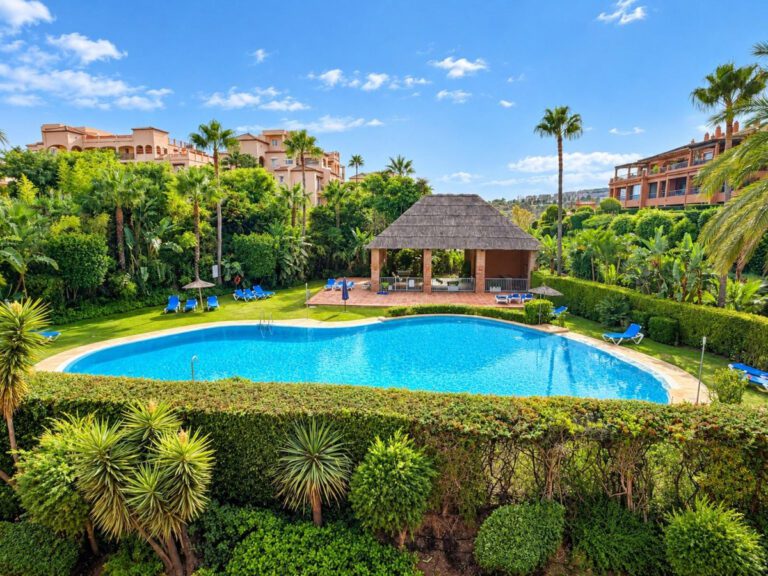 Stunning 3 Bedroom Penthouse For Sale in Atalaya Estepona