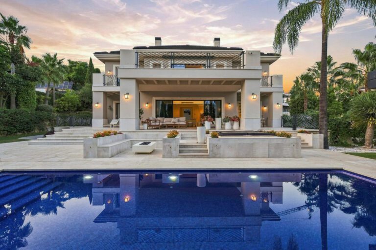 Luxury 6 Bedroom Villa For Sale in Los Flamingos Benahavis