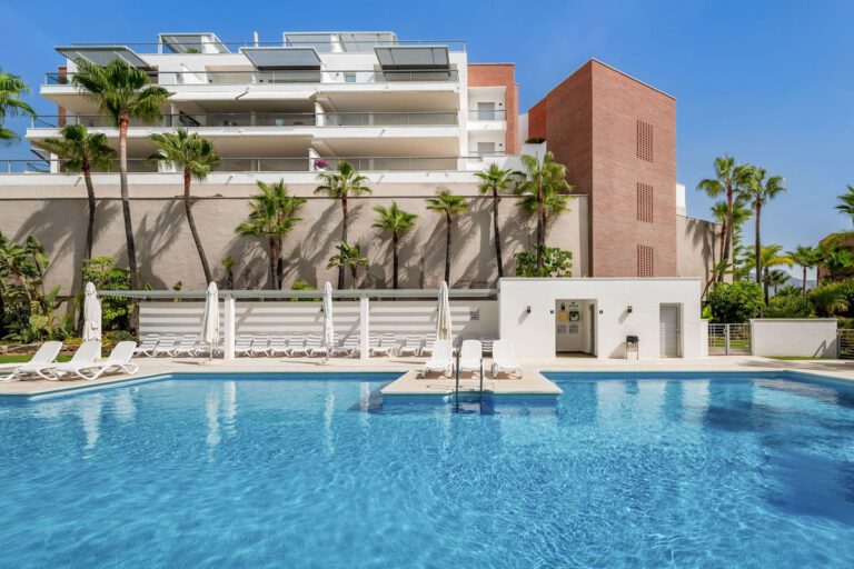 Prime 2 Bedroom Apartment For Sale in Los Arqueros Benahavis