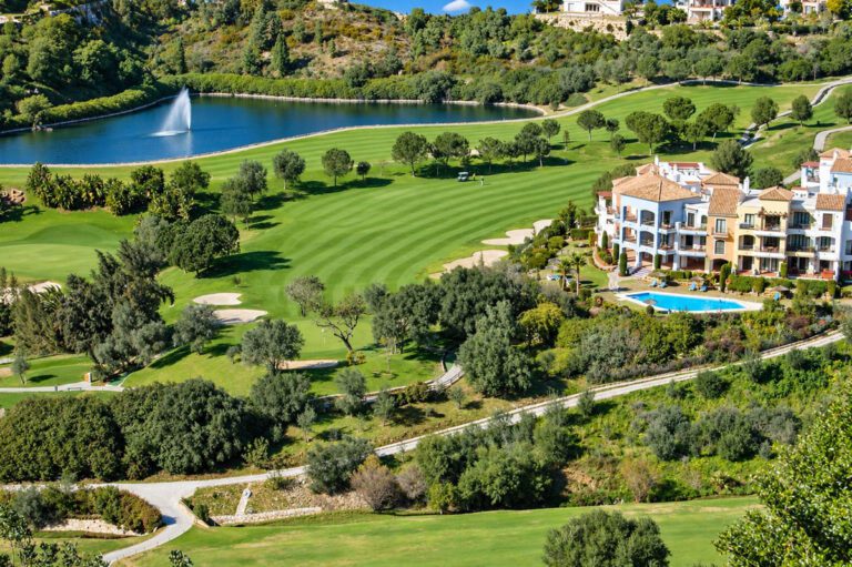 Turnkey 2 Bed Apartment For Sale in Los Arqueros Benahavis