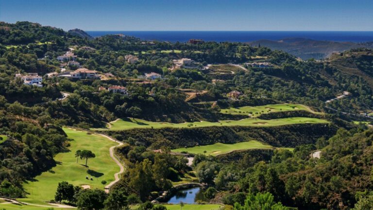 Exclusive 9 Bed Villa For Sale in La Zagaleta Benahavis