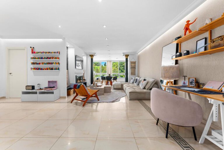 Superb 3 Bedroom Penthouse For Sale in La Quinta Benahavis