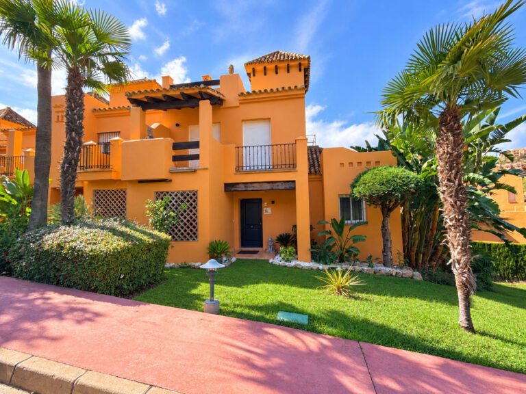 Renovated 4 Bedroom Townhouse For Sale in La Alqueria Benahavis